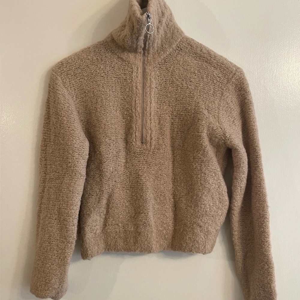 Wilfred free aritzia half zip teddy sweater